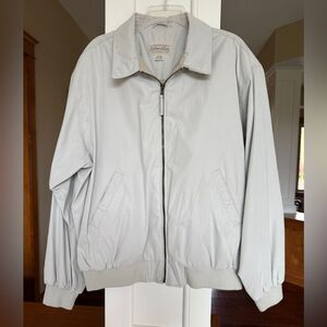 St. John’s Bay Men’s Size XL Beige Windbreaker Bomber Lightweight Zip-Up Jacket.